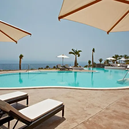 Amazing Golf Retreat & Sunny 2bdr Suite, Jacuzzi *