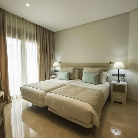 Amazing Golf Retreat & Sunny 2bdr Suite, Jacuzzi